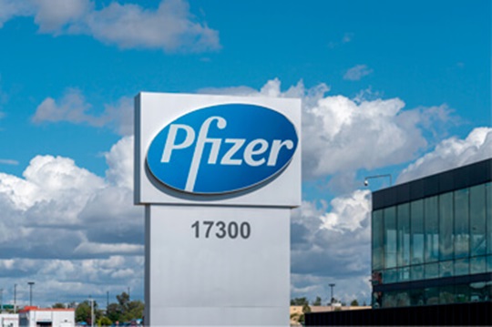 Qué hacer con esta acción del laboratorio norteamericano Pfizer, que apuesta fuerte por el campo del cáncer.